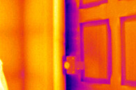 Kamera termowizyjna. Analizy wilgotności ścian.