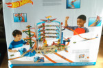 Hot wheels garaż/parking/tor wyścigowy/winda/st