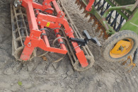 Agregat uprawowy z siewnikiem