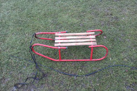 Sanki metalowe drewniane dla dziecka prezent