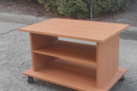 SZAFKA POD RTV NA KOLKACH