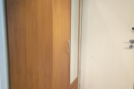 Sprzedam szafę z lustrem