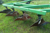 Pług bomet 4 skibowy