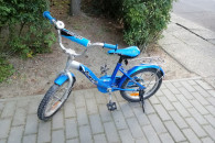 Rowerek dziecięcy. Kolor niebieski, torpedo.