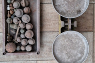 Waga PRL wraz z odważnikami