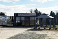 Działka z budynkiem usługowym - Smardzew