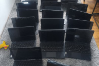 Laptopy 2w1 17 sztuk sprawne płyty i baterie