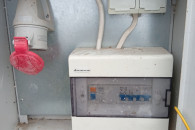 Skrzynka elektryczna budowlana