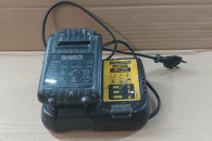 DeWalt Ładowarka DCB 113 z bateria 18V 1.5 ah