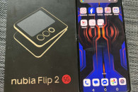 Nubia 2Flip