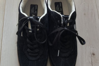 Sneakersy