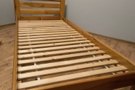 Łóżko drewniane