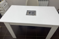 Stół kosmetyczny z pochłaniaczem