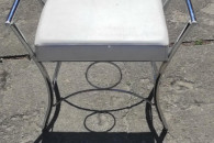 STOLEK Z CHROMOWANA RAMA