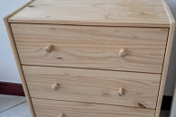 Komoda z surowego drewna Ikea