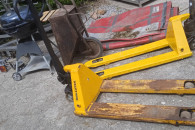 paleciak 2500 kg mako uzywany